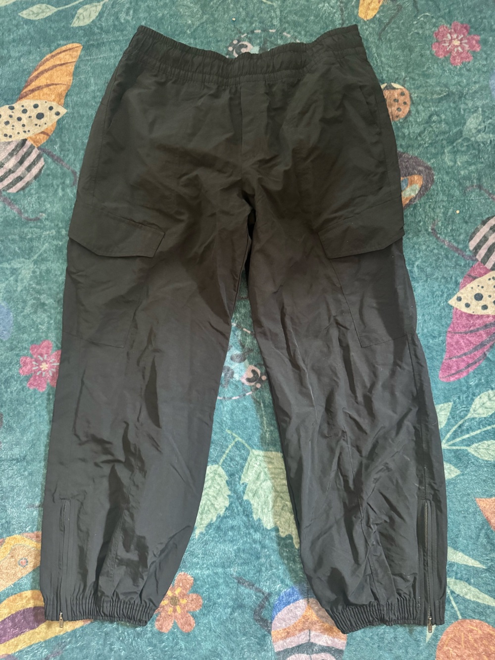 Old Navy Black Elastic-Waist Nylon Jogger Pants L Athleisure Pockets NWOT